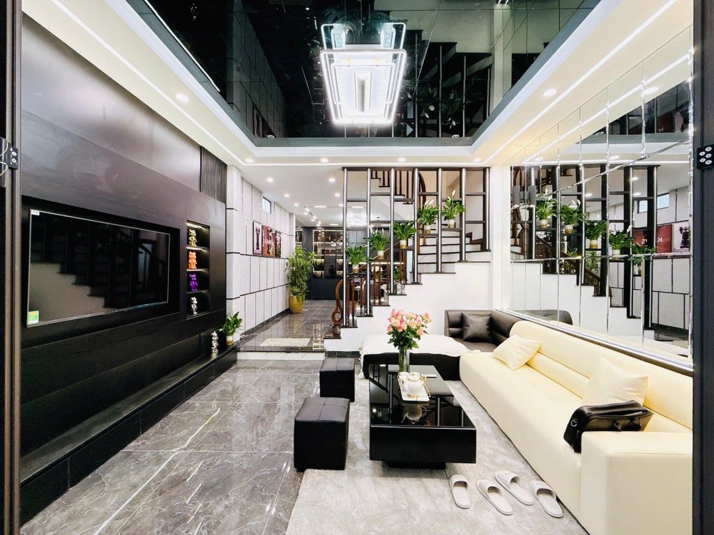 SIÊU PHẨM LÔ GÓC 3 THOÁNG – CÁCH PHỐ ĐẠI LA CHỈ 30M – NHÀ ĐẸP PHONG CÁCH LUXURY – GIÁ 12 TỶ