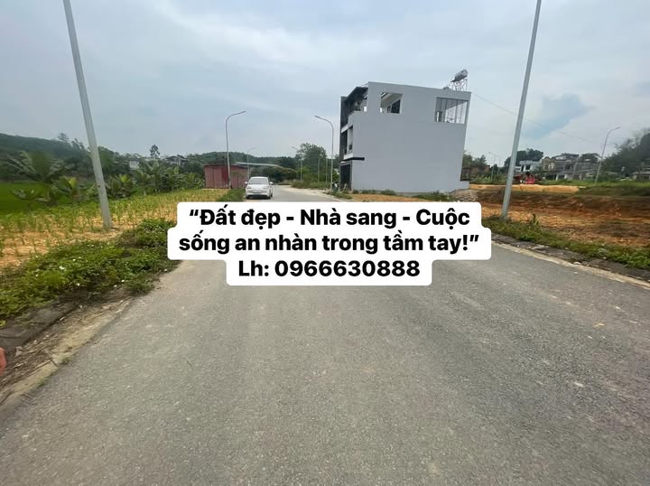 225m2