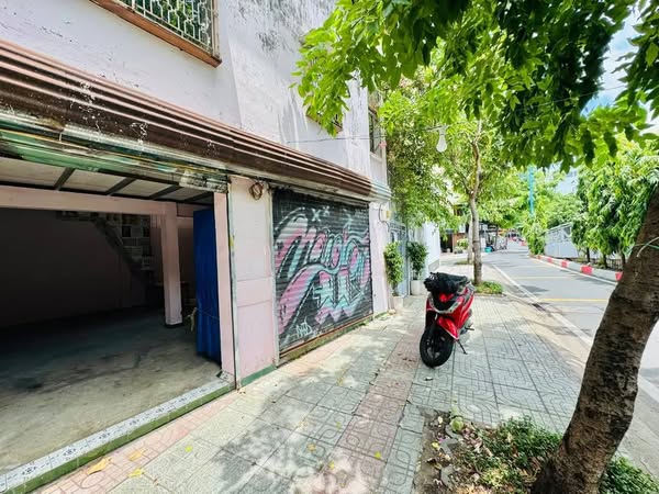 Nhà Mặt Tiền Đường Trần Nguyên Đán Phường Tân Định Quận 1.
