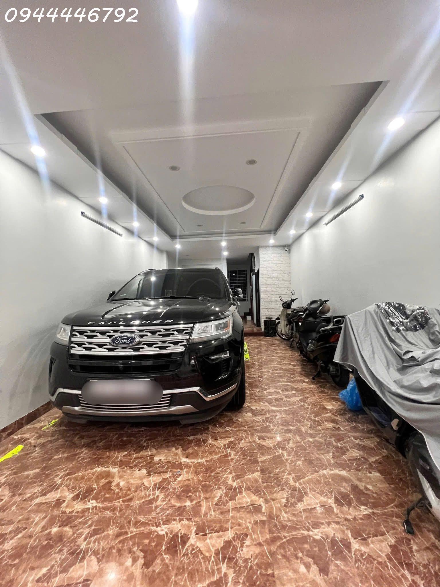 Phân Lô Trung Kính – Mạc Thái Tổ- Thang Máy-Ôtô Vào Nhà – 2 Thoáng - 50M*7Tầng