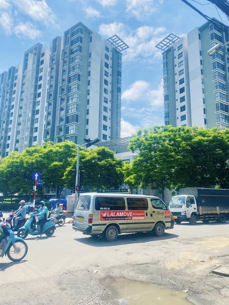 KHÔNG TÌM ĐƯỢC CĂN HAI - 4 TẦNG - HẺM 6M - NGAY AEON - 92M2 - GIÁ 7.X TỶ