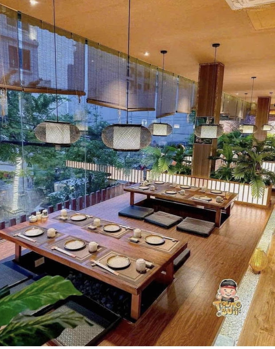 Toà nhà VIP nhà hàng 4 tầng đường Lê Quang Đạo