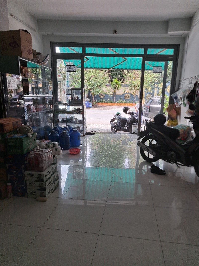 Bán nhà 2 Lầu MẶT TIỀN kinh doanh Hai Bà Trưng khu vực kinh doanh sầm uất