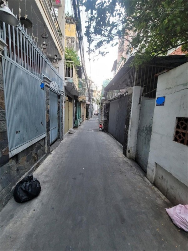 Bán nhà 72m², đường Cách Mạng Tháng Tám, Q.10, 2 tầng, 7,x tỷ