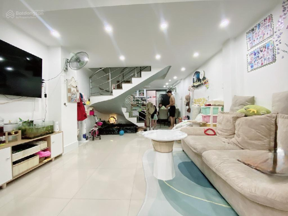 Bán nhà Đường 3/2, Q10, 52m2, sổ hồng riêng, hoàn công đủ 3 tầng, giá nhỉnh 8 tỷ