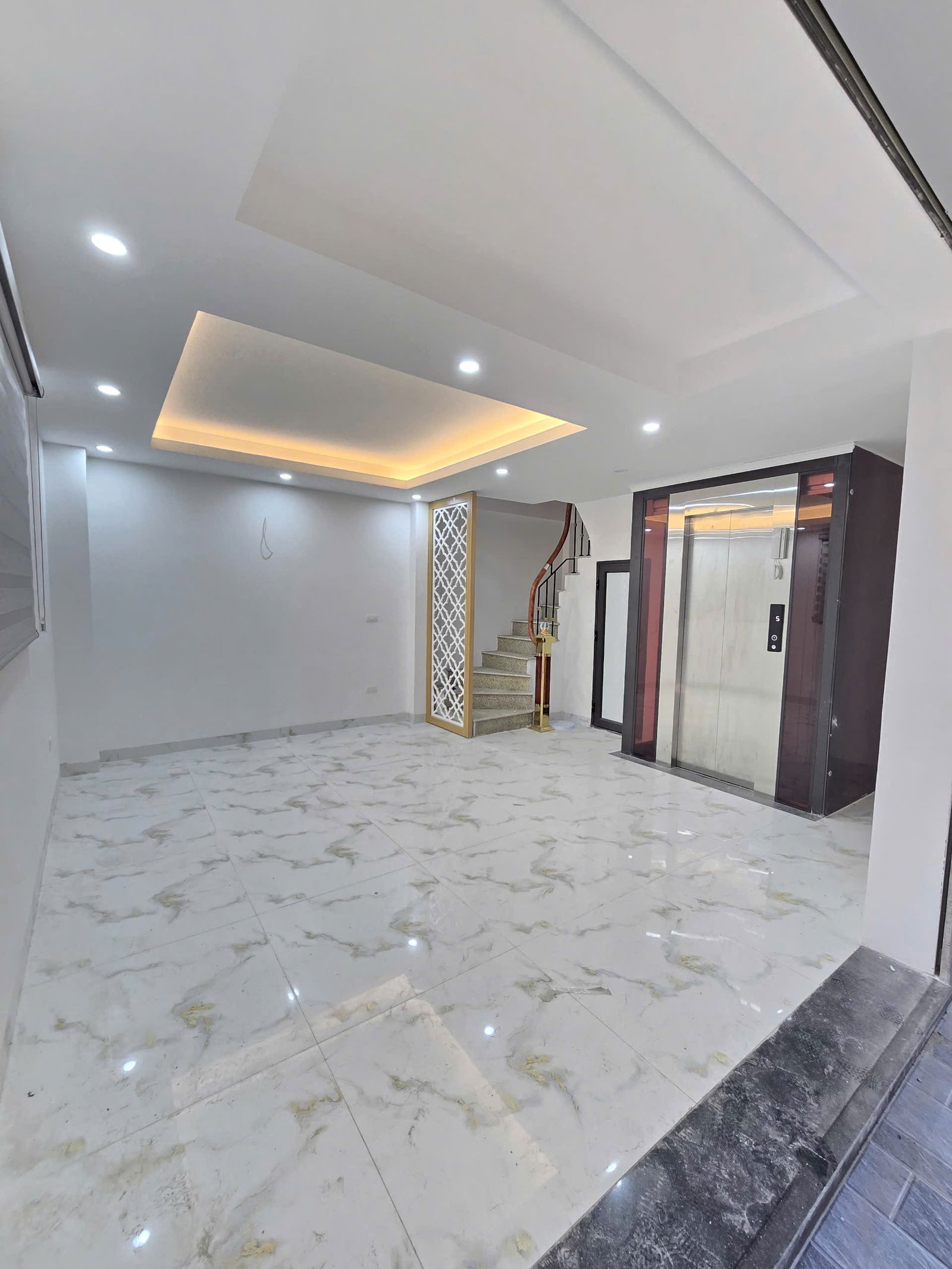 53m2