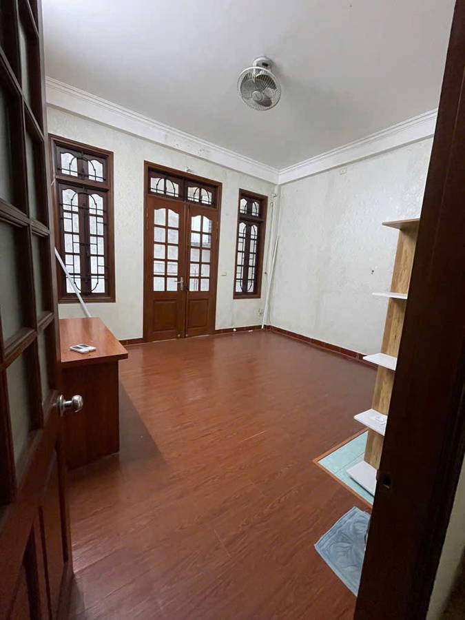 Bán Nhà Đường Láng. Đống Đa. DT 80m2. MT 6,5m. 5 Tầng. Giá 16,6 Tỷ.