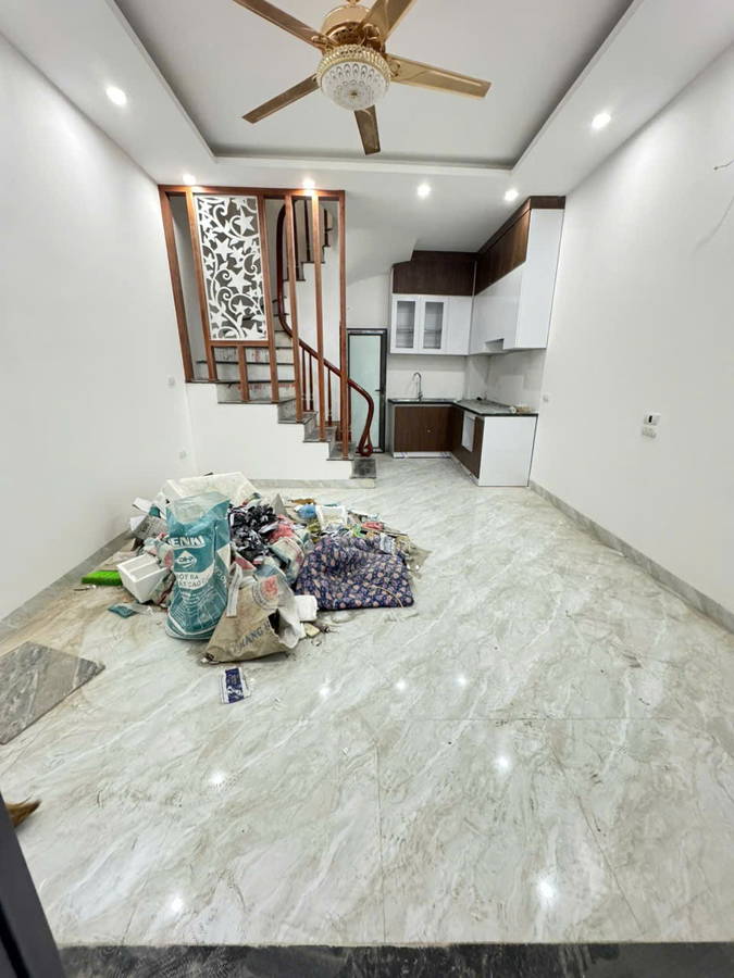 Bán nhà Vĩnh Hưng xây mới cứng giá hợp lý