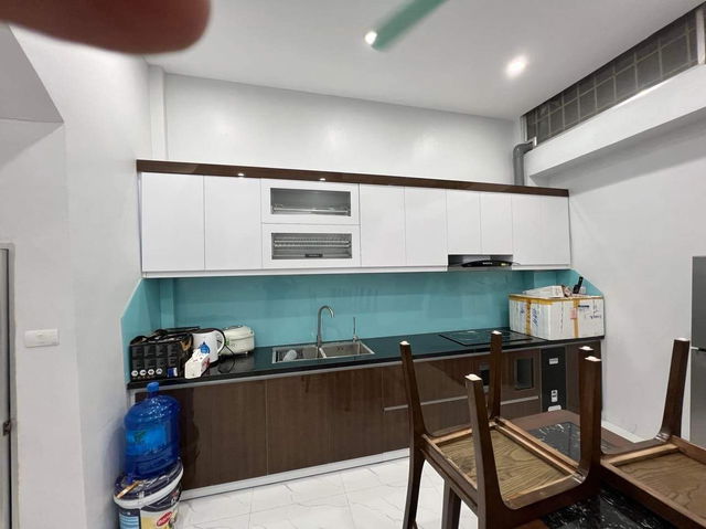 Bán Nhà Hào Nam - Ngõ Thông - Oto - Kinh doanh - 2 Thoáng 48mx5T. Giá 13,5 Tỷ