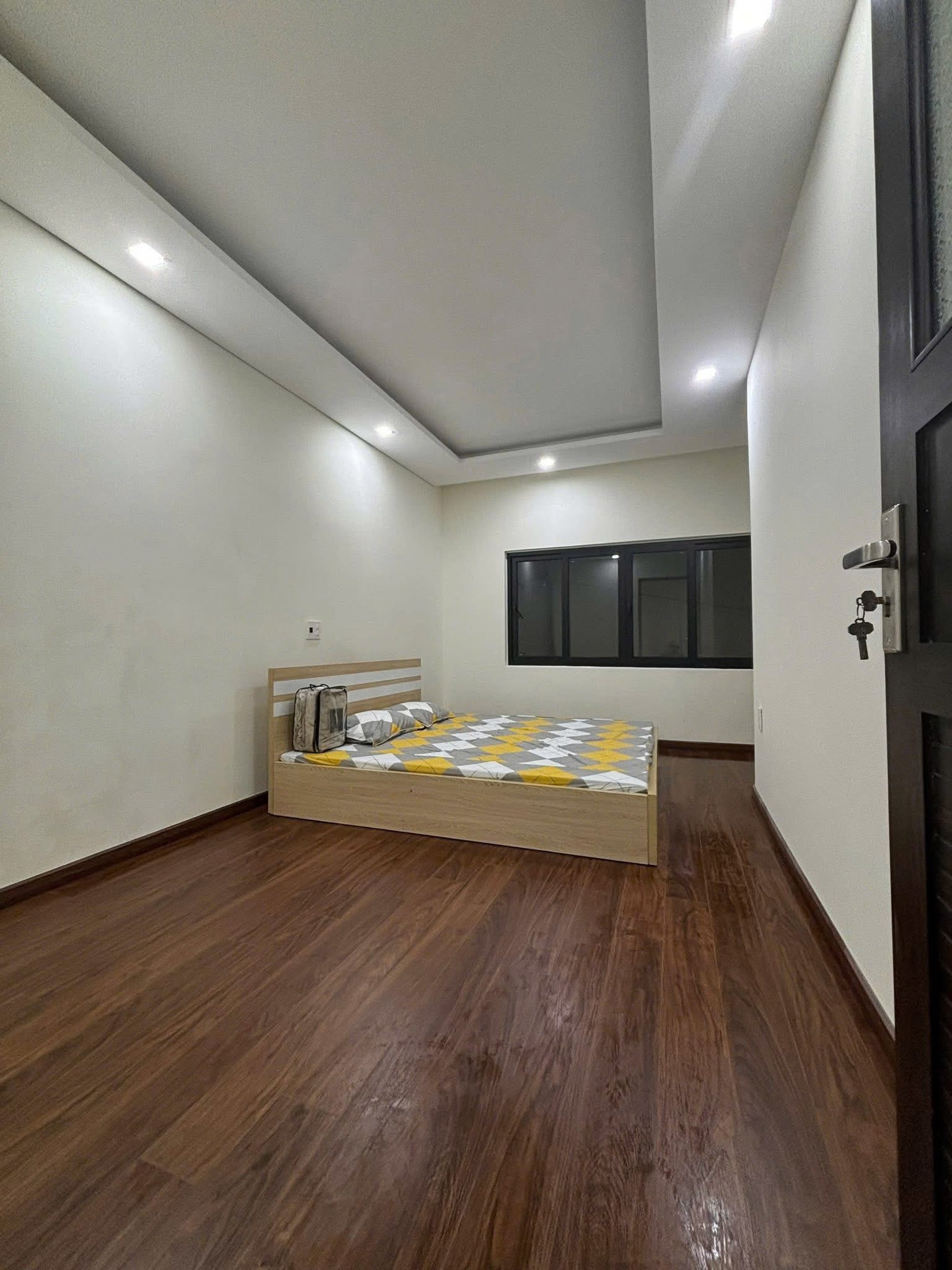 Nhà 2 tầng đường Thanh Thuỷ . Sổ vuông vức full nội thất
