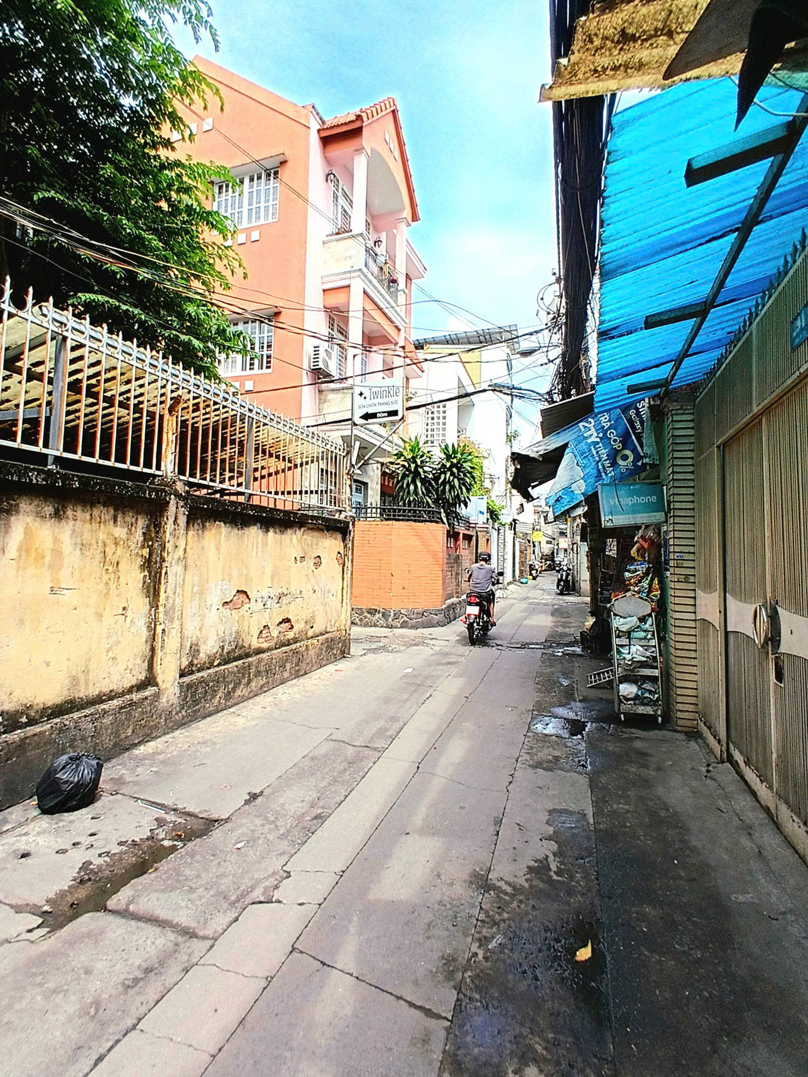 BÁN NHÀ DIỆN TÍCH KHỦNG ĐƯỜNG XÔ VIẾT NGHỆ TĨNH - P.21 - Q.BÌNH THẠNH - HẺM 4M - 11TỶ