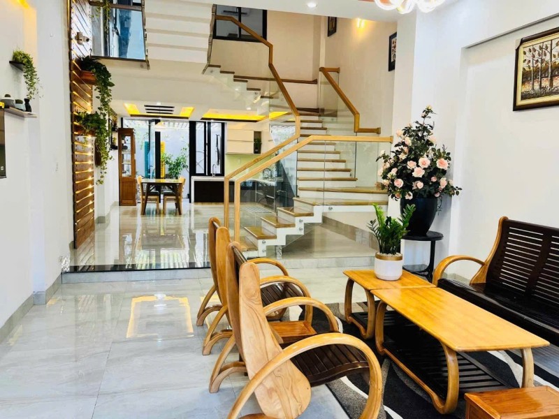 ♥ Bán Villa Nghỉ Dưỡng sát Bãi Tắm Mỹ Khê Đà nẵng, 142m2, 3 tầng, 19.x tỷ