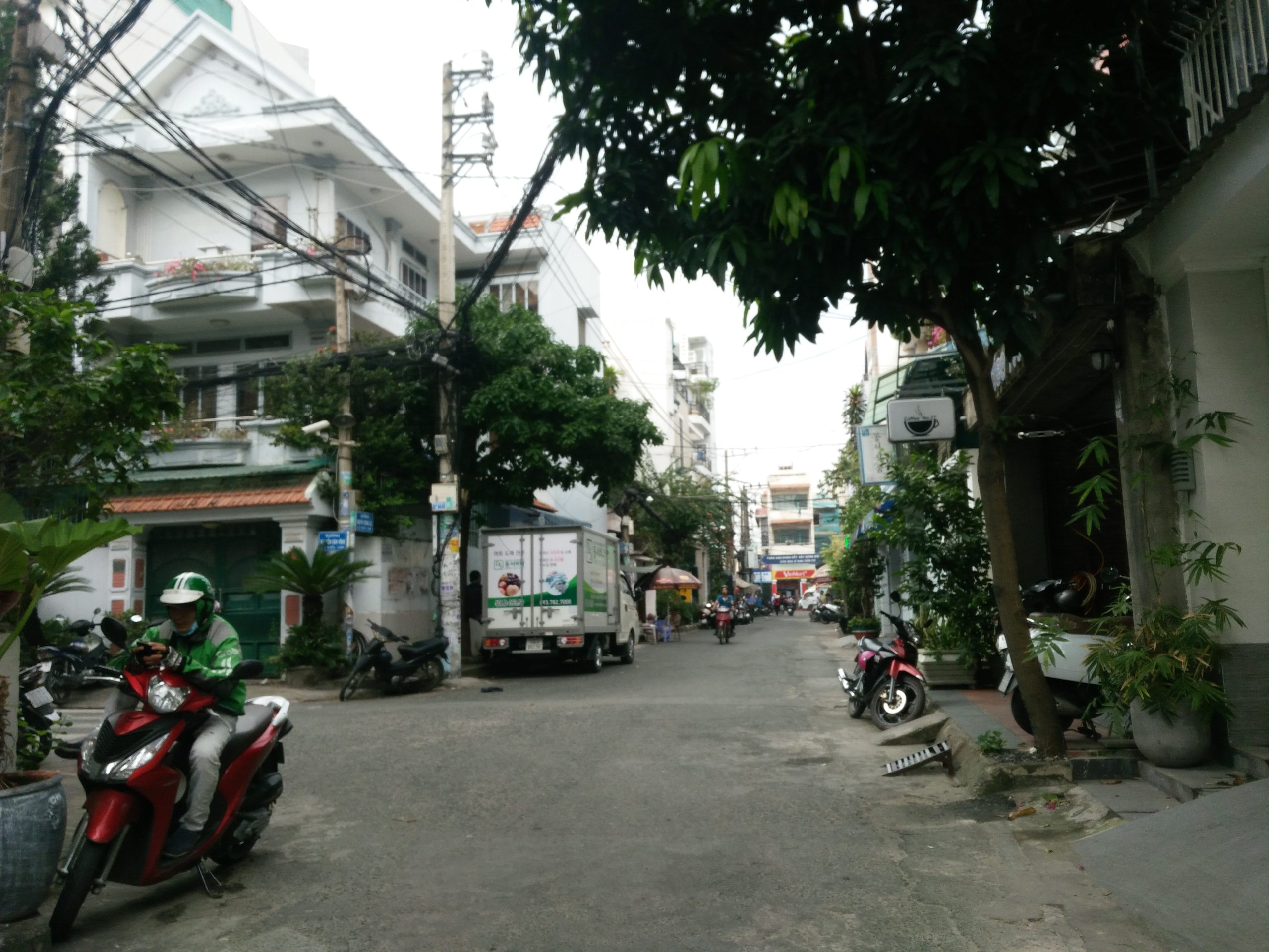 Cần bán nhà HXH Phan Huy Ích , 68.2 m2 ( 4 m x 17.05m) 5 lầu, giá 14.5 tỷ.