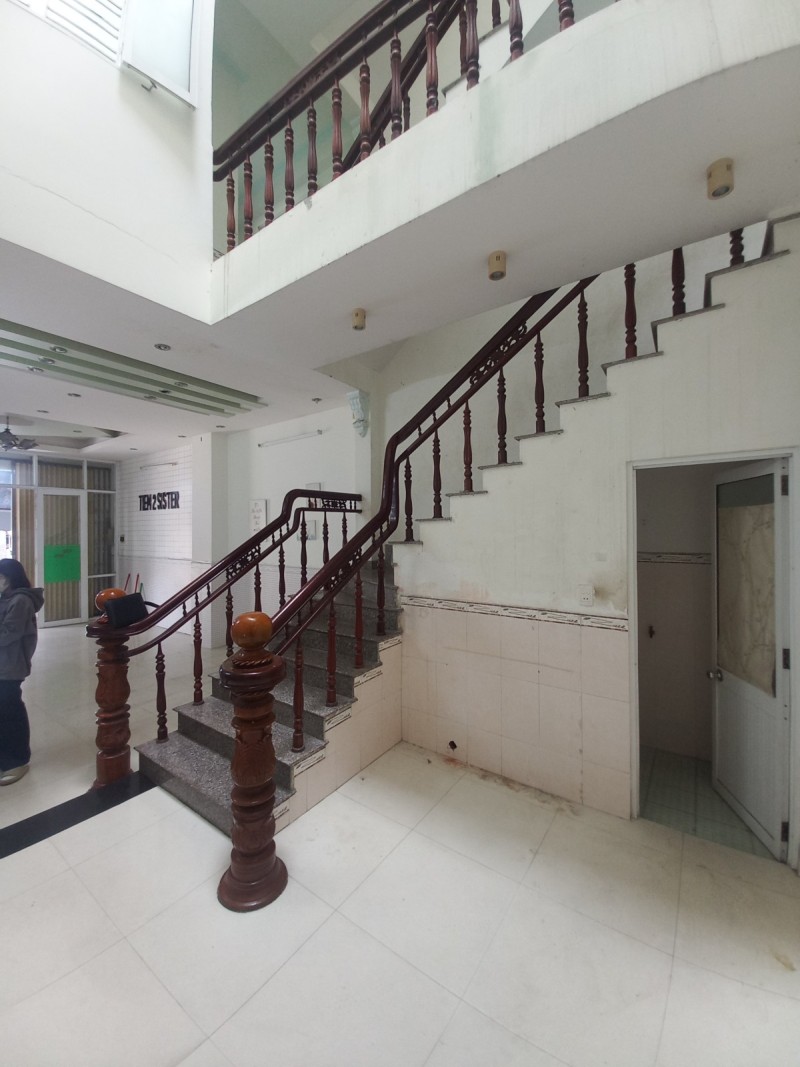♥ Mặt Tiền Cao Bá Quát sát Trần Hưng Đạo, 90m2, 4 tầng cứng cáp, 11.5 tỷ