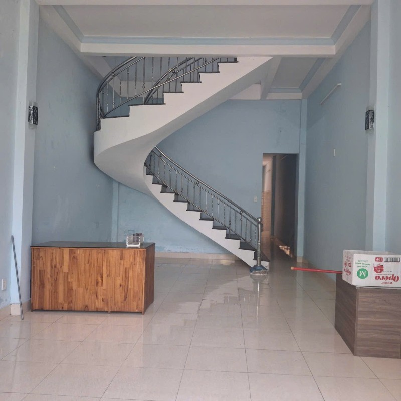 ♣ Nhà kiệt 3m, sát MT Đường 2 Tháng 9, gần Tuyên Sơn,104m2, 2 tầng cứng sạch , 4 tỷ