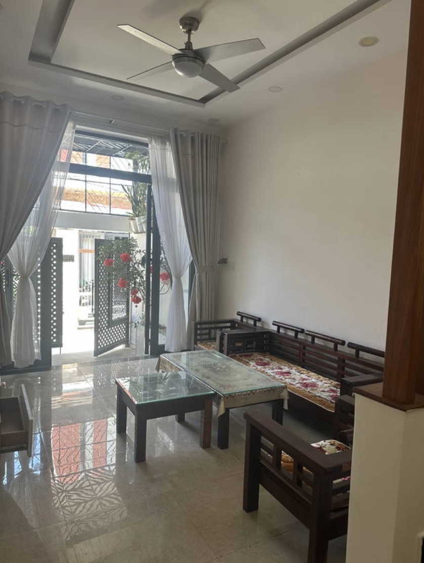 Nhà 2 tầng kiệt 3 Ngô Quyền. Diện tích : 62m , ngang 4m