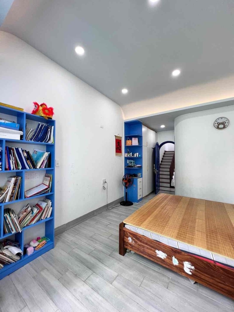 ♣ Nhà K3m, gần MT Thi Sách, 20m Ô tô Đậu, 60m2, 3 tầng mới xây 2 năm, cực chắc, an toàn, 4.5 tỷ