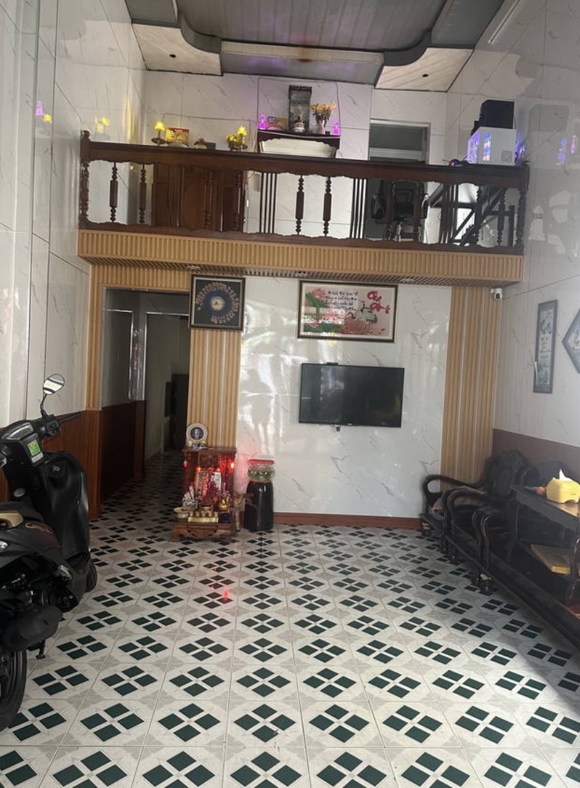 Nhà cấp 4 kiệt oto Lương Thế Vinh . Vừa ở vừa cho thuê 5tr/tháng