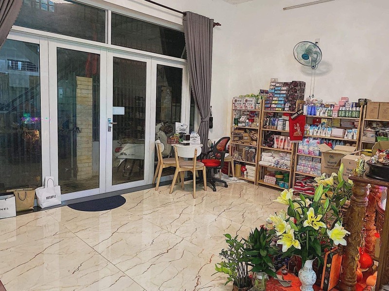 ♥ Nhà Kiệt rộng Hoàng Diệu, 66m2, ngang 5.4m, 3 tầng kinh doanh, 4.2 tỷ