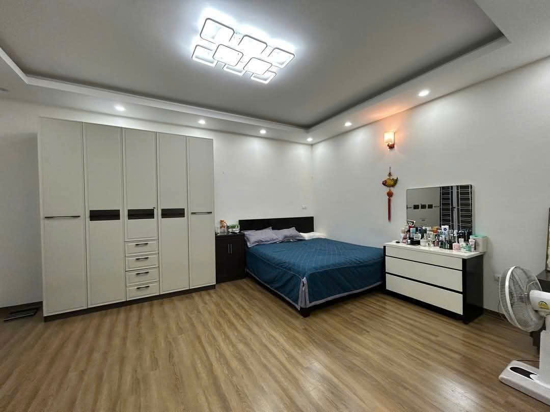 NHÀ DÂN XÂY - GẦN HỒ TÂY - GẦN PHỐ ĐI BỘ - KHU TÂY NHIỀU HƠN TA. NGÕ THOÁNG SÁNG KINH DOANH ĐỈNH