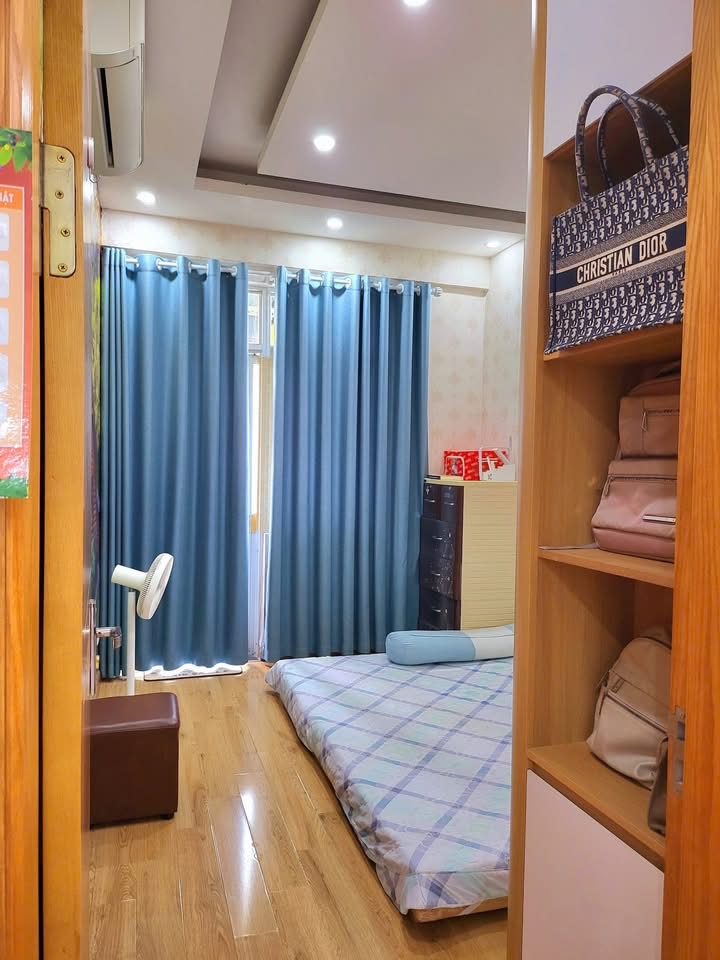 CHUNG CƯ B10A TRUNG YÊN – TRUNG TÂM CẦU GIẤY – TẦM TIỀN CỰC HIẾM CHỈ NHỈNH 4 TỶ!