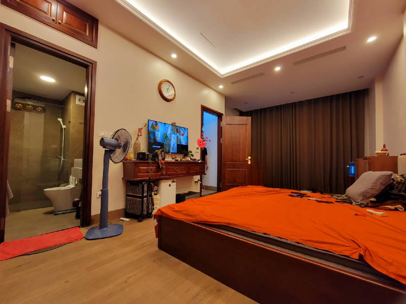 BÁN NHÀ SIÊU PHẨM TỨ LIÊN – 7 TẦNG THANG MÁY – NỘI THẤT ĐỈNH – GIÁ CHỈ 14.5 TỶ Liên hệ: Hoàng Anh – 0389.163.025