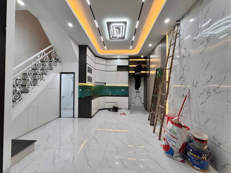 Bán nhà Trần Tử Bình Cầu Giấy Sổ 25/37m 5 tầng giá nhỉnh 8,8 tỷ