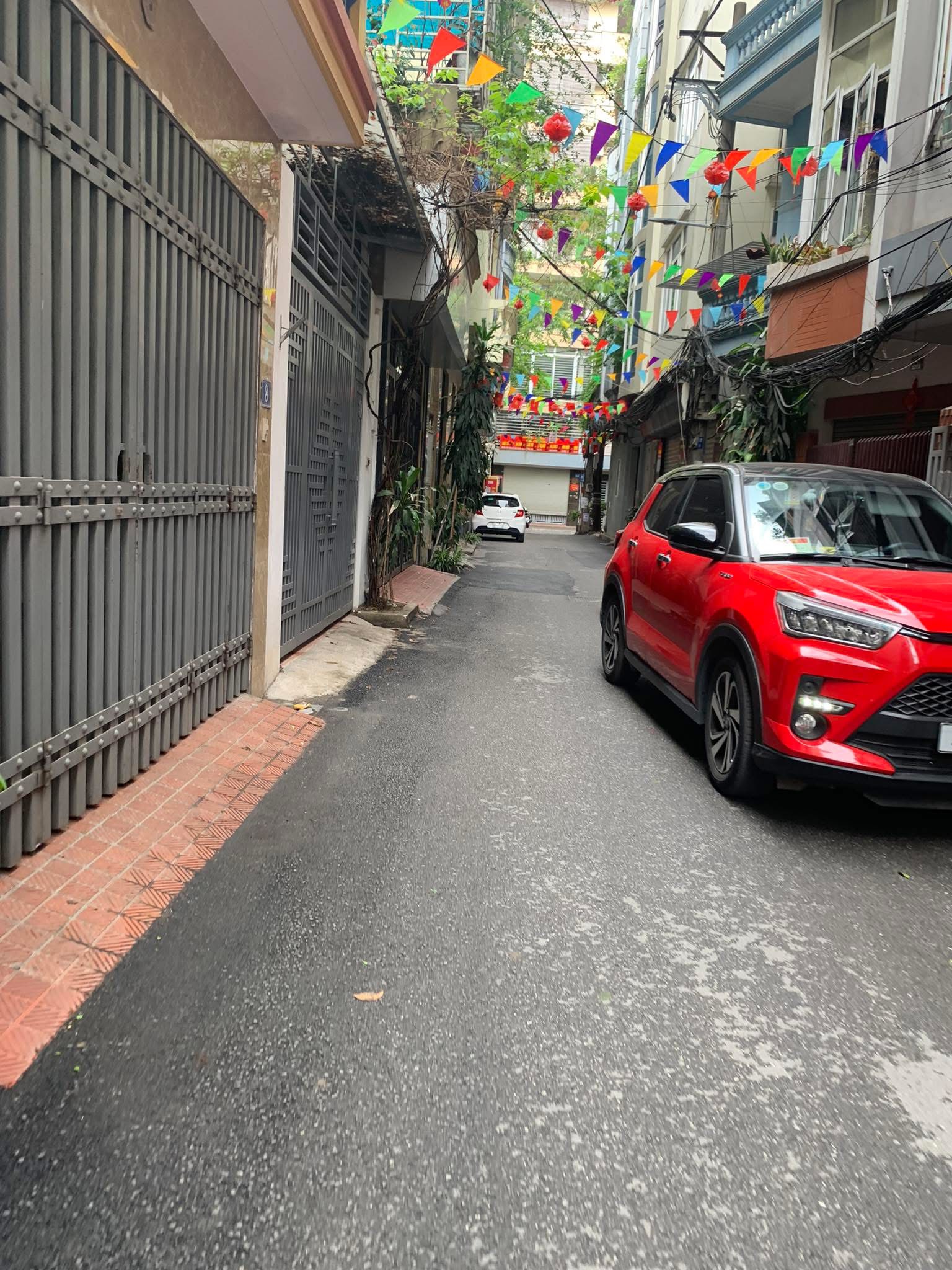 HÓT HÍT KHƯƠNG ĐÌNH nhà mới toanh, thang máy tít lừ, an sinh siêu đỉnh, ngõ nông gần phố