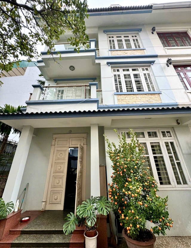 Bán nhà Vĩnh Phúc Ba Đình, 151m-4tầng-MT8m-45.5tỷ, Biệt thự - đẳng cấp thượng lưu - an ninh an toàn. Liên hệ - 0978900664