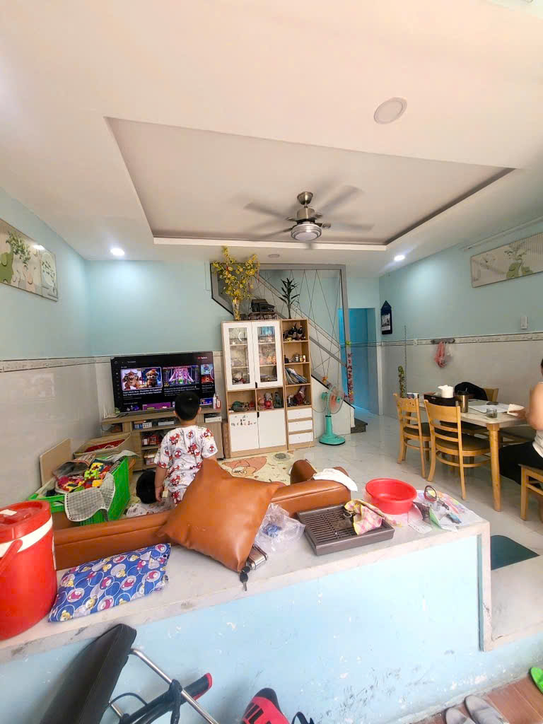 HIỆP BÌNH CHÁNH - HẺM XE HƠI - NHÀ ĐẸP 3PN NGANG 5m - CHỈ HƠN 4 tỷ