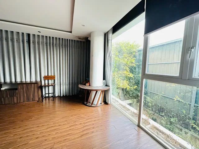 Siêu phẩm khu đấu giá quyền lực bậc nhất trung tâm Tứ Hiệp Thanh Trì. Nhà 219m2×4 tâng. Mt=18m.thiết kế đẹp, hiện đại. Giá đầu tư