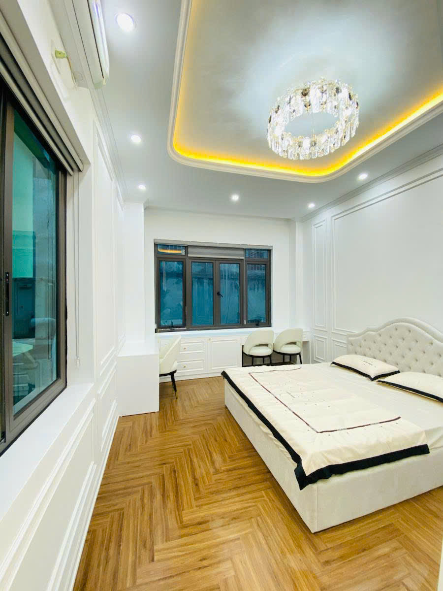 Bán nhà phố Nguyễn Chí Thanh 55m2, 4 tầng đẹp long lanh giá quanh 14 tỷ hiếm Đống Đa