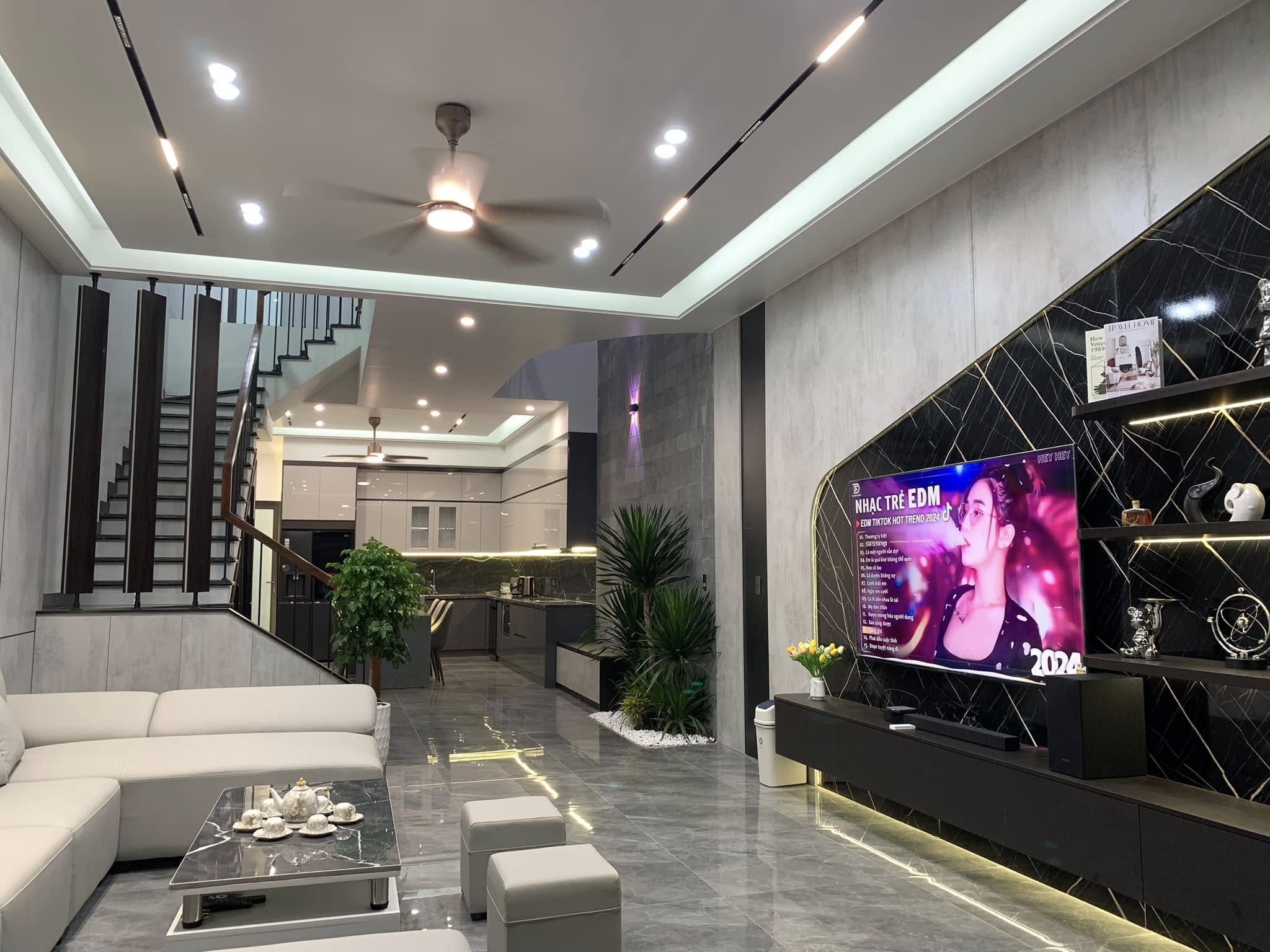 80m2