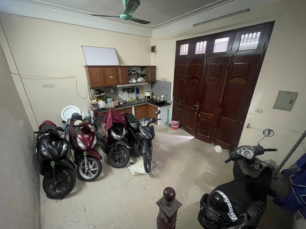 Bán nhà phố Xã Đàn 28m2, 5 tầng, mặt tiền 6m sát ô tô chỉ 7.3 tỷ cực hiếm Đống Đa