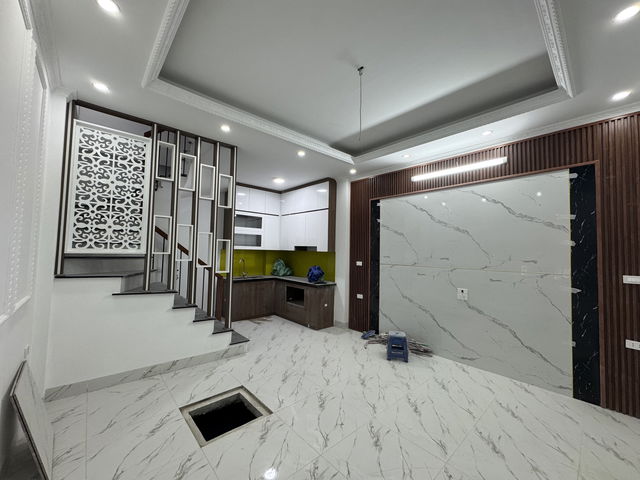 Bán nhà phố Nam Dư - Lĩnh Nam - Hoàng Mai, DT 30m x 5 tầng, cách 10m ra đường ô tô