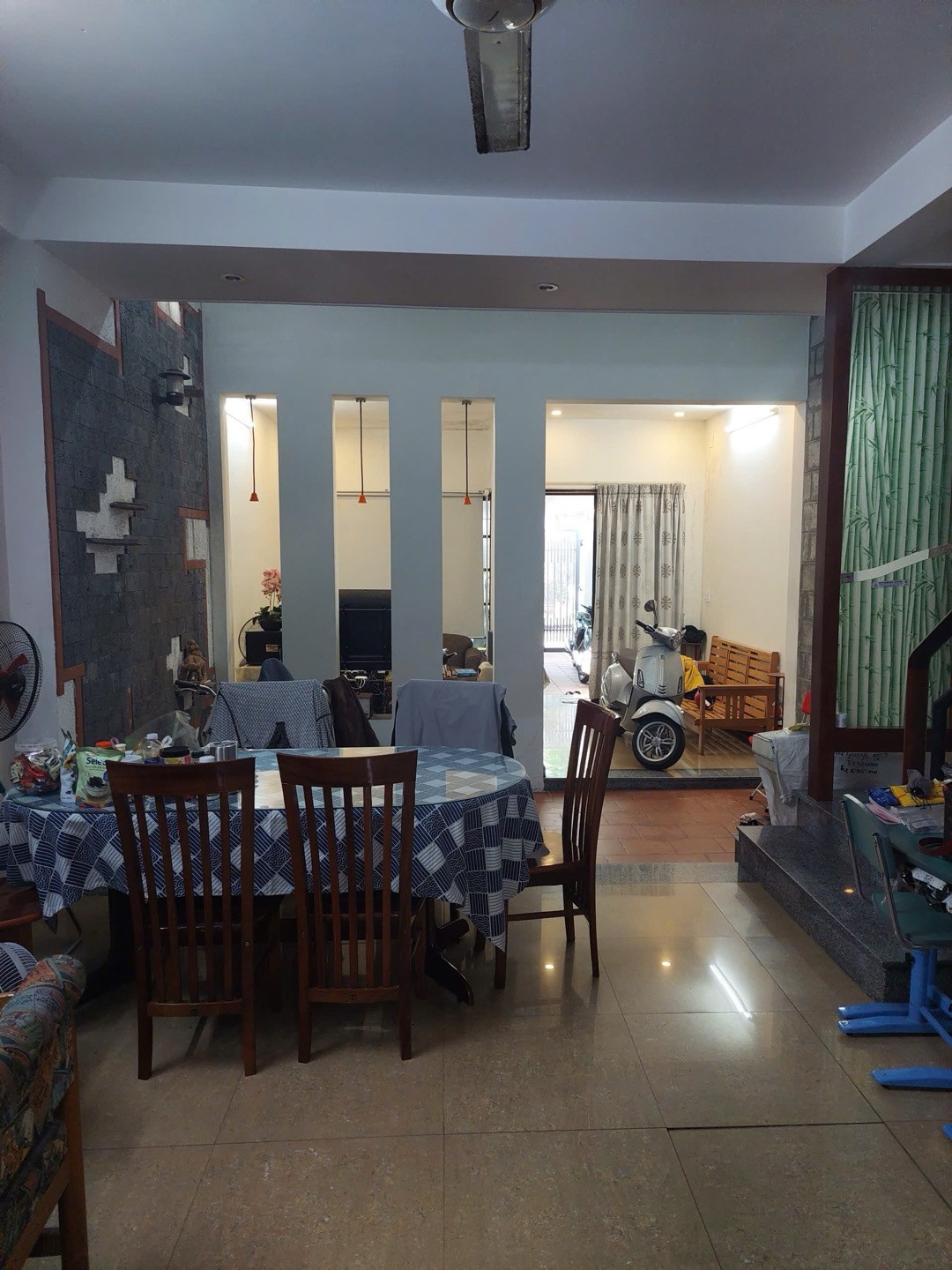 110m2