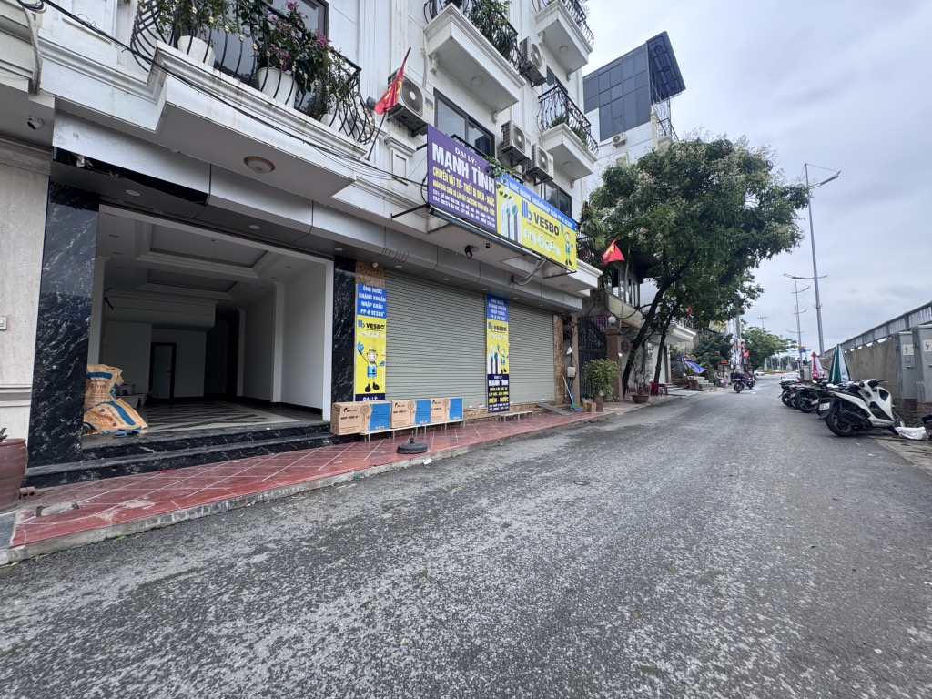 MẶT PHỐ ÂU CƠ- 8 TẦNG THANG MÁY MẠ VÀNG - HÀNG XÓM LOTTE TÂY HỒ - KINH DOANH NGÀY ĐÊM - VỊ TRÍ CỰC ĐẸP NGÃ 3 LẠC LONG