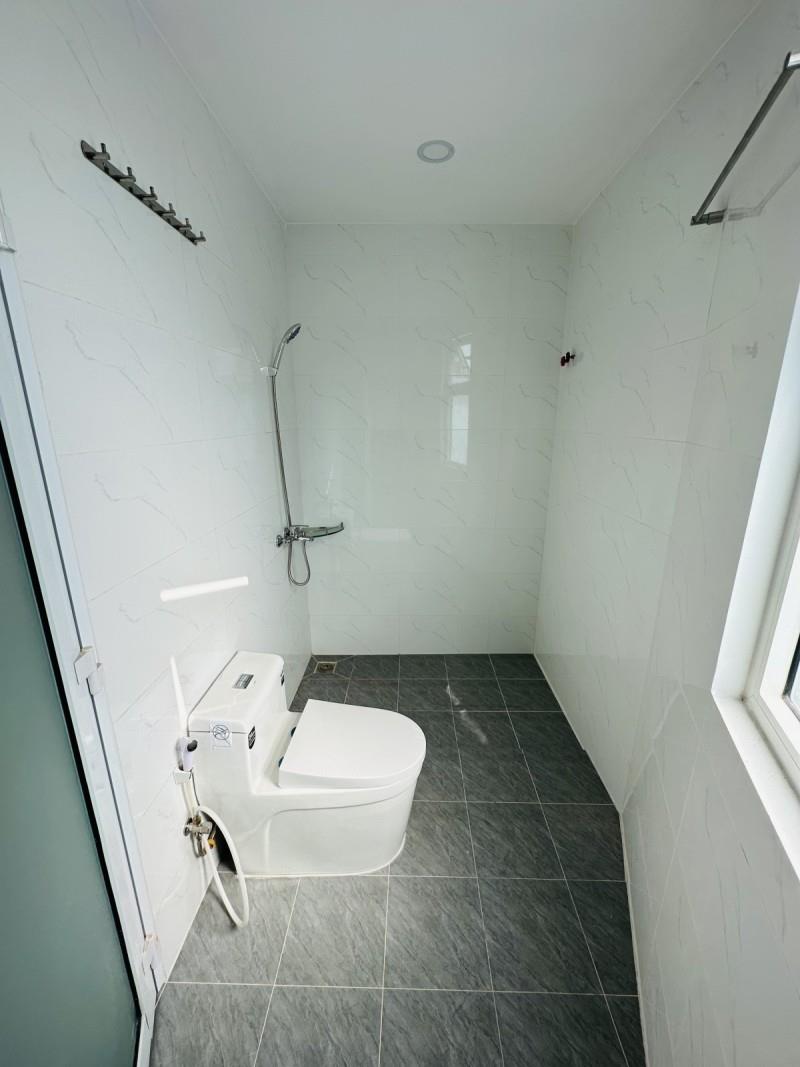 **Bán nhà 3 tầng HXH Bạch đằng** p2, Tân Bình, (4,3*17) giá chỉ 11,x tỷ