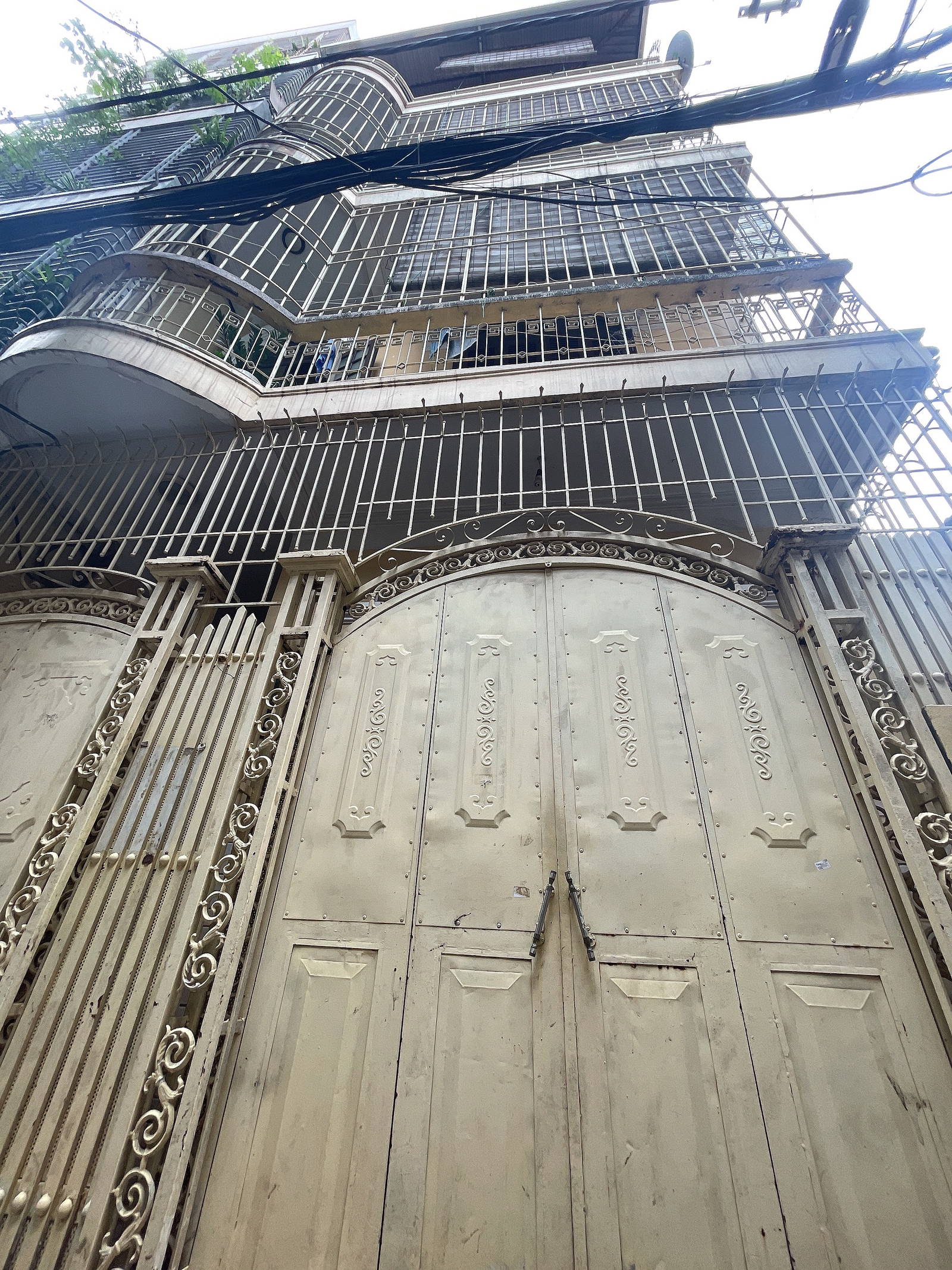 BÁN NHÀ CẦU GIẤY -CHỈ NHỈNH 11 TỶ DT 65M NHÀ 4 TẦNG MT 6M -NGÕ THOÁNG RỘNG