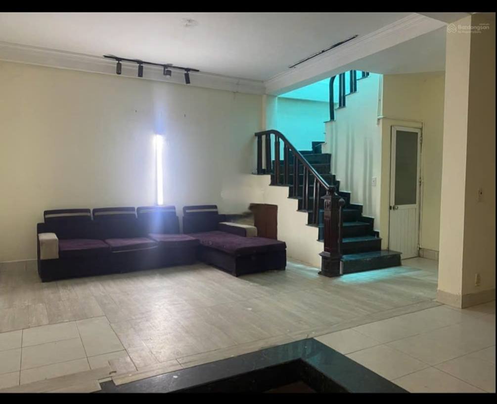 Cho thuê nhà Ngõ Quỳnh 2.5 tầng x 50m2, 2 ngủ làm VP, C.ty, Spa, Lớp học, ở gđ 9.5 Triệu/th