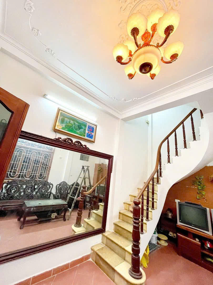 Cho thuê nhà Phố Hương Viên, Hai Bà Trưng 5 tầng x 30m2 làm VP, hoặc ở hộ gđ, 12 Triệu