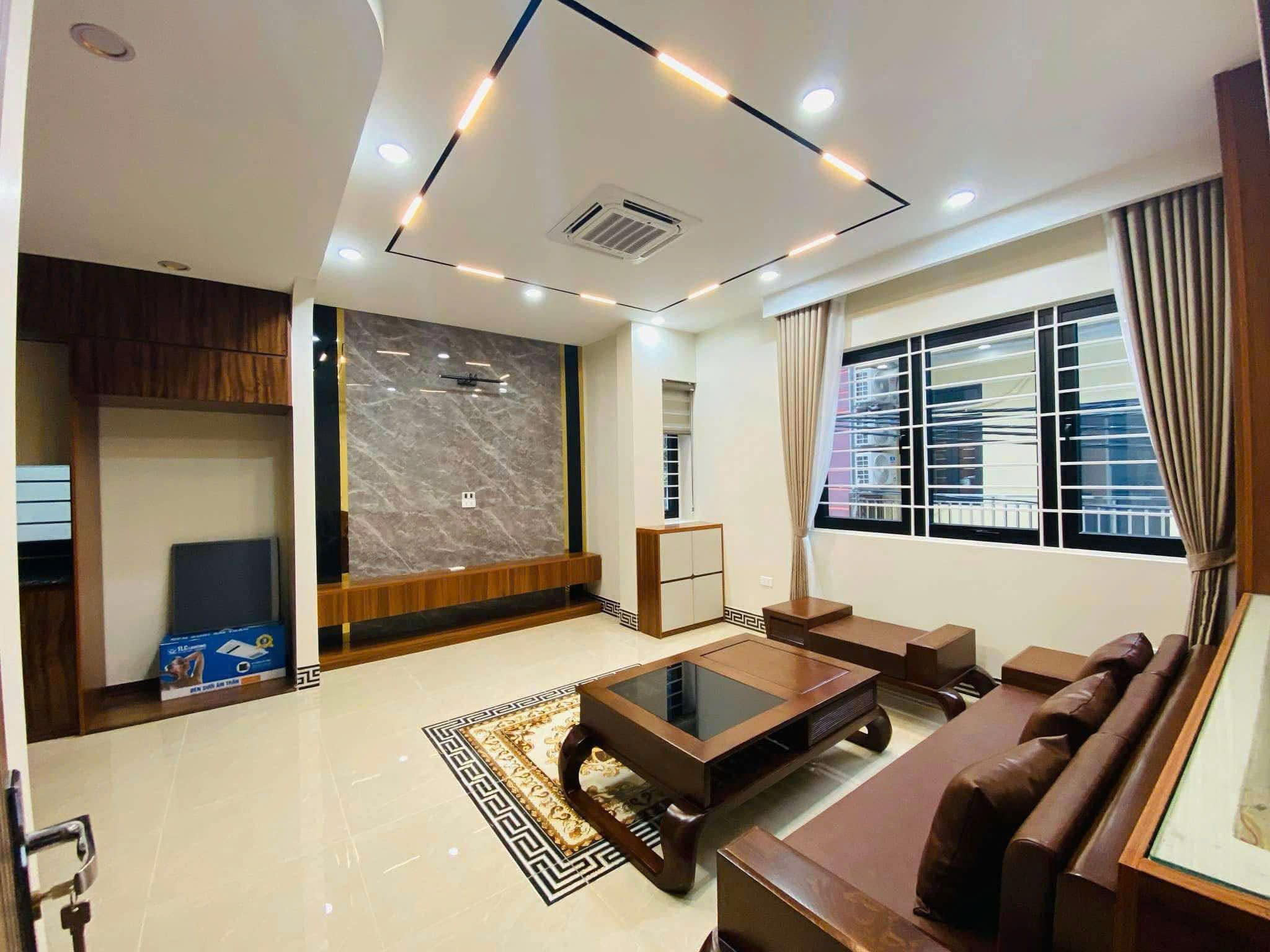 CẦN BÁN GẤP !!! MẶT PHỐ CỰ LỘC - 40m x 6 TẦNG THANG MÁY - LÔ GÓC GIÁ HƠN 13 TỶ