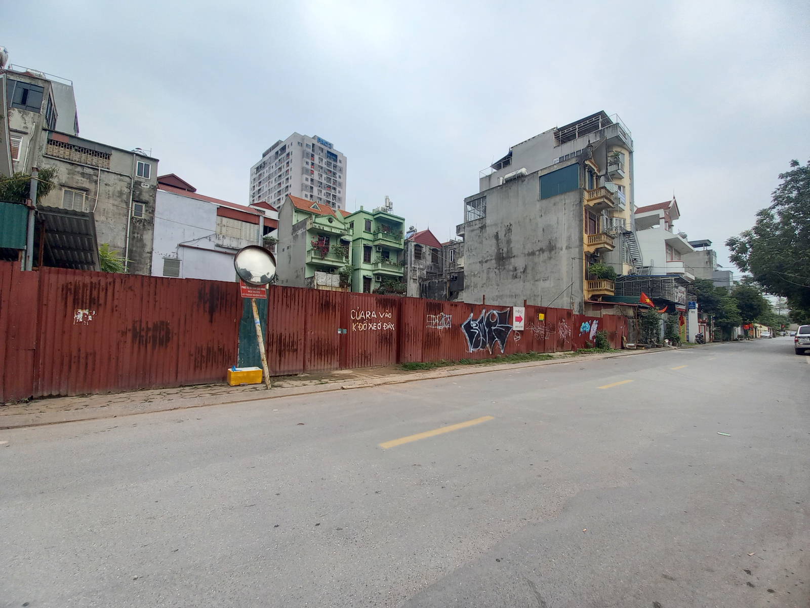 Bán mảnh đất đẹp có 1-0-2 mặt Phố Trần Thái Tông Đẳng cấp Diện tích 3270m2, MT70m, giá 1050 tỷ