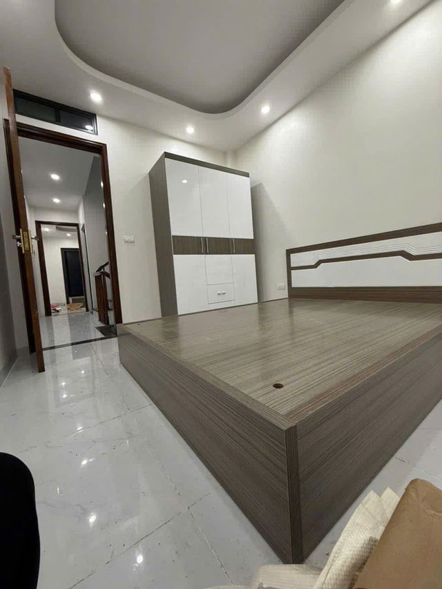 nhà lô góc, mới hoàn thiện, nội thất cao cấp, chỉ việc vác va li về ở,đường rộng, oto tranh, an ninh cực tốt.