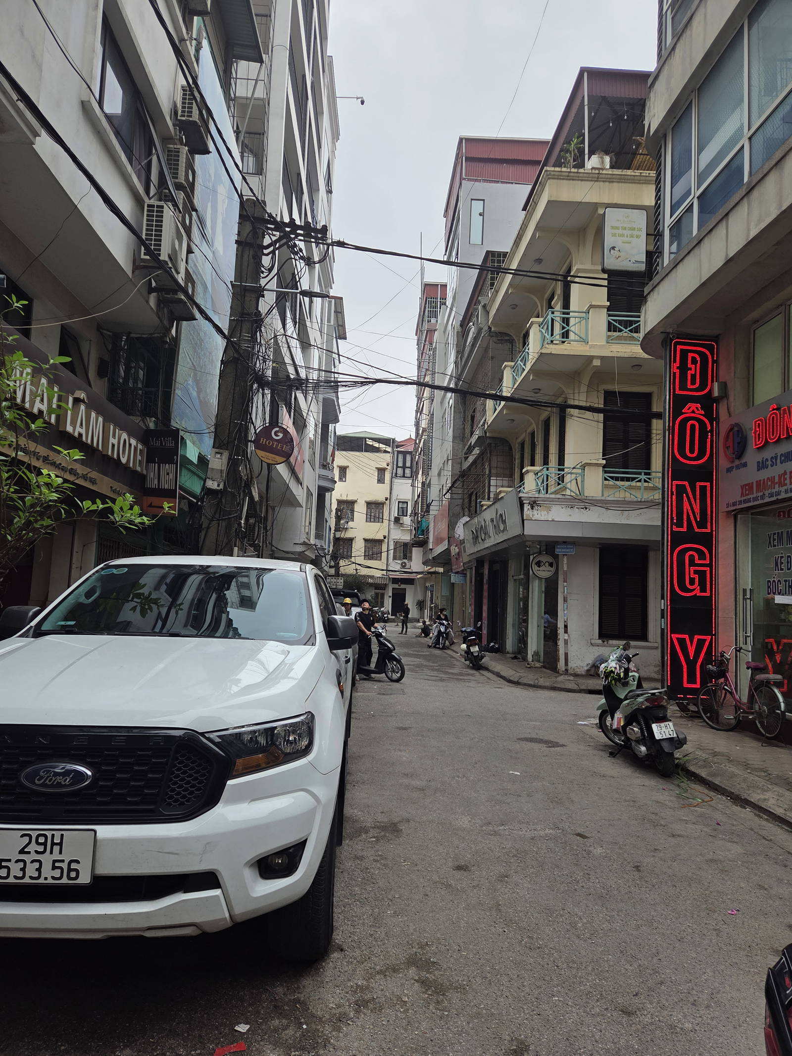 BÁN NHÀ VIP NGÕ 389 HOÀNG QUỐC VIỆT - Ô TÔ TRÁNH, VỈA HÈ, VÀO NHÀ!