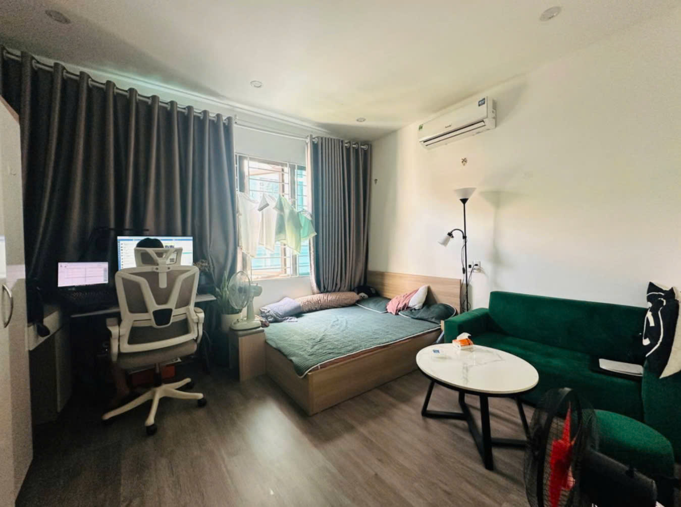 Bán nhà Phố Cầu Giấy, MT 4.5m2 ngõ thông , an ninh tốt, dòng tiền thông minh, giá nhỉnh 9 tỷ