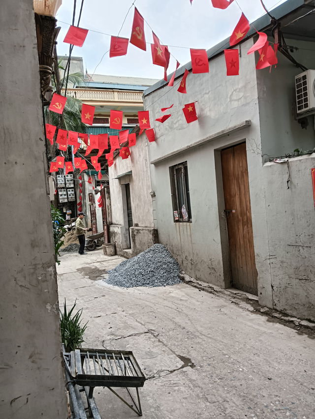Bán nhà Phố Nam Dư - Lĩnh Nam, Hoàng Mai, DT 30m x 5 tầng. Ngõ 3 gác thông