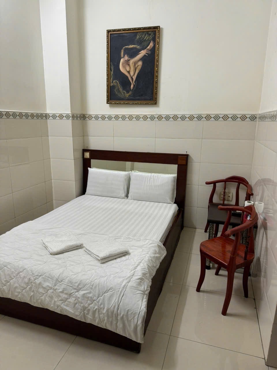 SANG GẤP NHÀ NGHỈ – ĐỊA CHỈ: 98/5. Đường Bình Trị Đông. Phường Bình Trị Đông. Quận BÌNH TÂN, TP.HCM