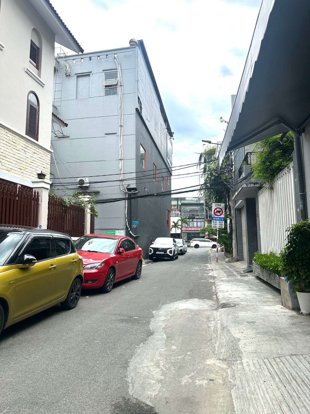 HÀNG HIẾM – TRUNG TÂM HẢI CHÂU – CẠNH CV APEC