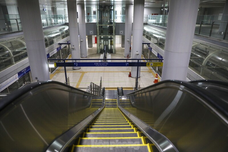 BÁN CĂN HỘ DỊCH VỤ 5 TẦNG CÓ THANG MÁY NGAY GA METRO BẾN THÀNH – DOANH THU ỔN ĐỊNH 1,2 TỶ/NĂM ✍️ Vị trí đắc địa: Nằm ngay ga Metro Bến Thành